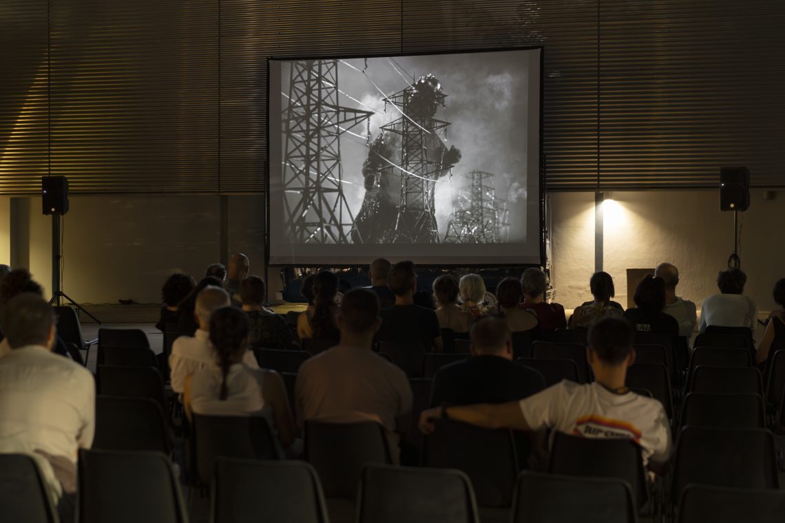 Imaginaries of the Atomic Age, an evening of talks and outdoor cinema. Godzilla (1954), by Ishirō Honda, 2025 Courtesy Pirelli HangarBicocca Photo Lorenzo Palmieri