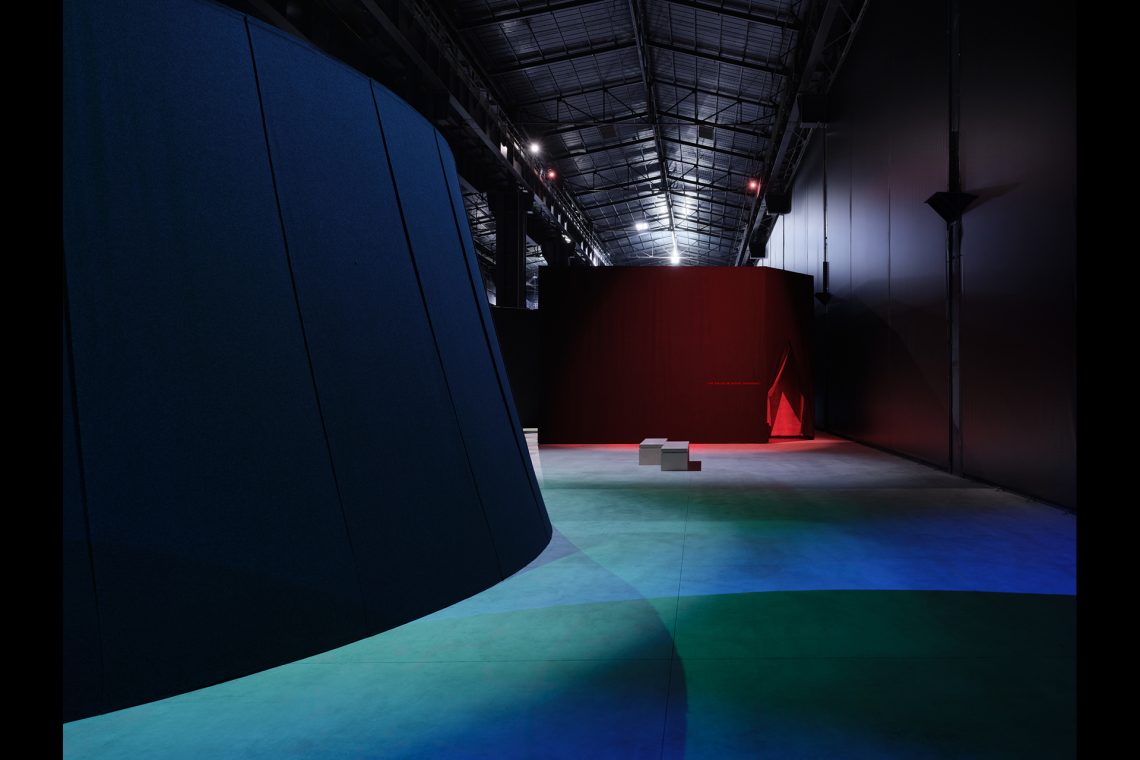 Nan Goldin “This Will Not End Well” Veduta della mostra, Pirelli HangarBicocca, Milano, 2025 © Nan Goldin Courtesy l’artista, Gagosian e Pirelli HangarBicocca, Milano Foto Agostino Osio