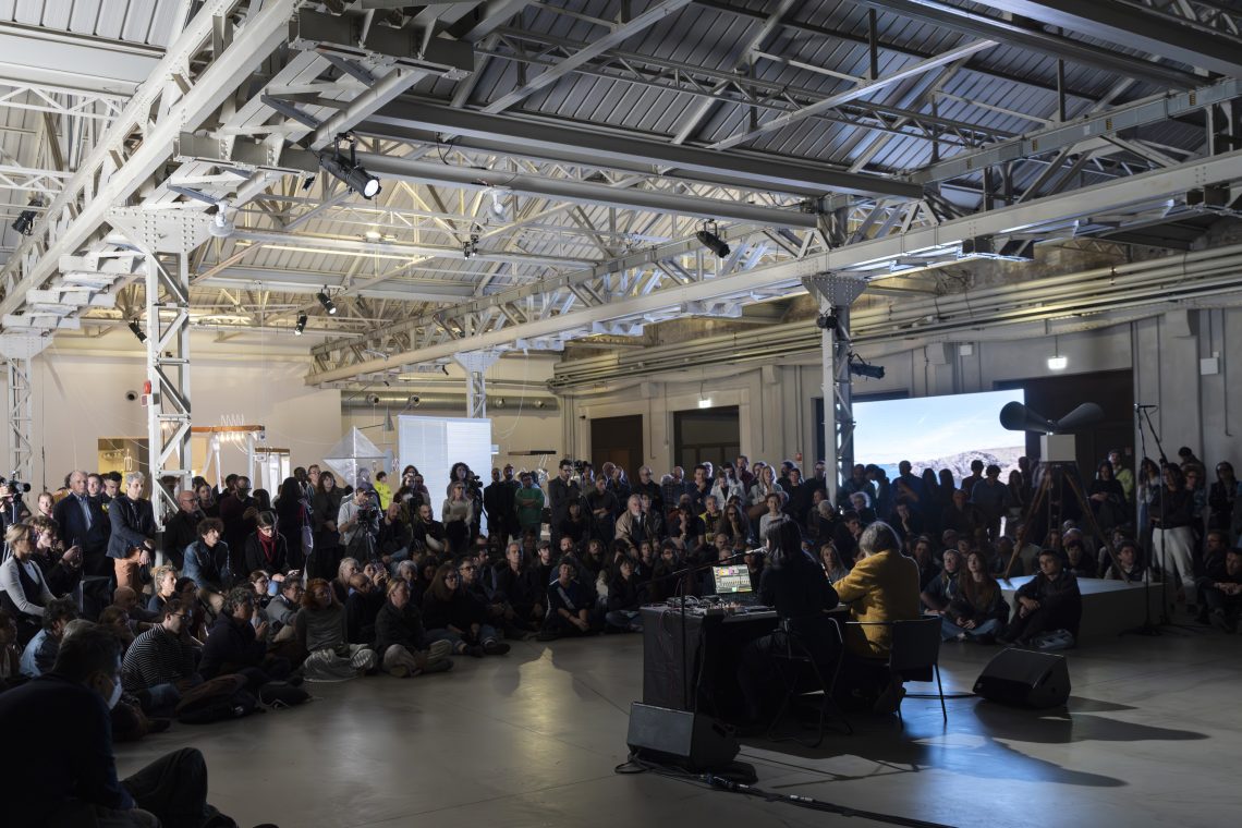 Sound performance by Eiko Ishibashi and Jim O’Rourke with Yuko Mohri, 2025 Courtesy Pirelli HangarBicocca Photo Lorenzo Palmieri