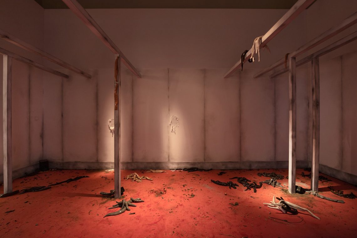 Benni Bosetto Anima, 2020 Veduta dell’installazione, “Fuori”, Quadriennale d’arte, Palazzo delle Esposizioni, Roma, 2020 Courtesy l’artista e Emanuela Campoli, Parigi/Milano Foto Studio DSL