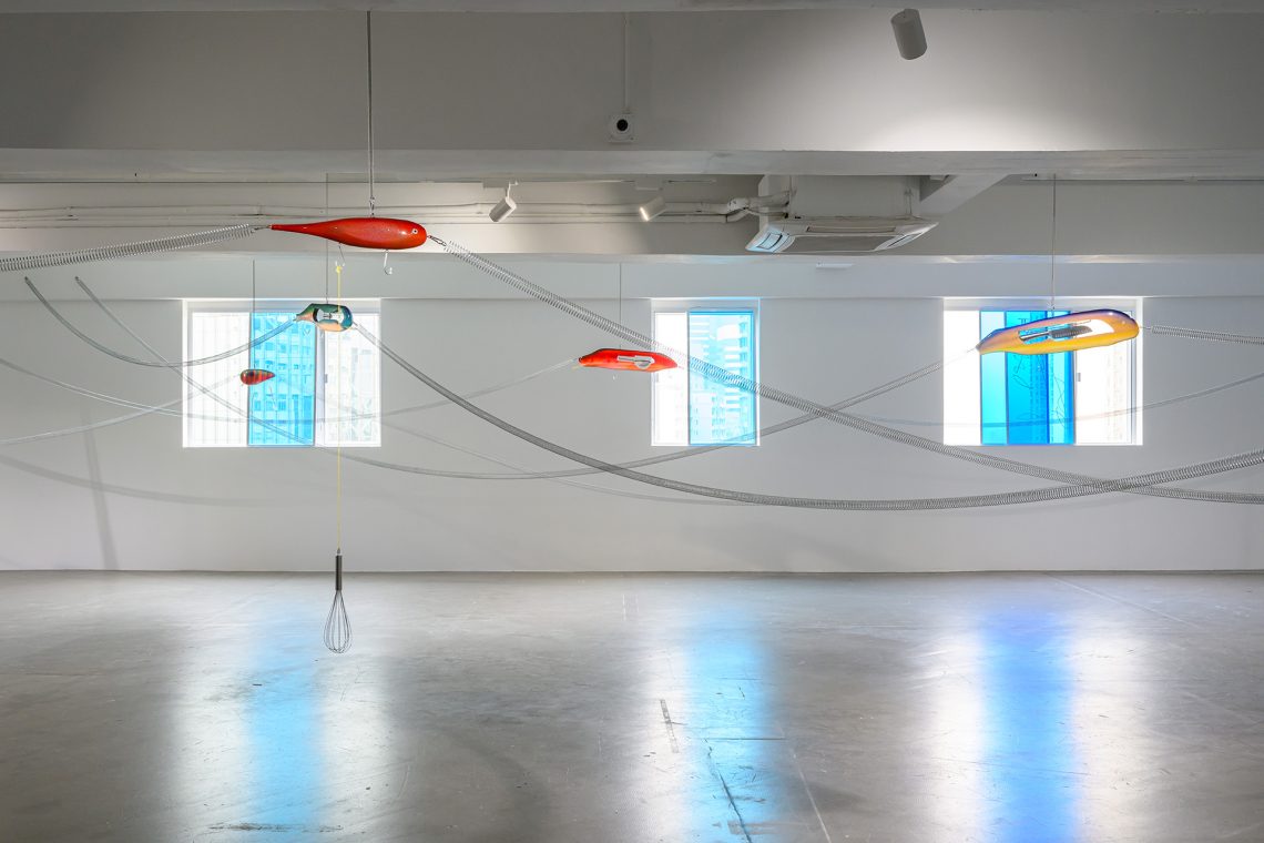 Aki Sasamoto Sounding Lines, 2024 Installation view, “Sounding Lines,” Para Site, Hong Kong, 2024 Courtesy the artist and Para Site, Hong Kong Photo Studio Lights On