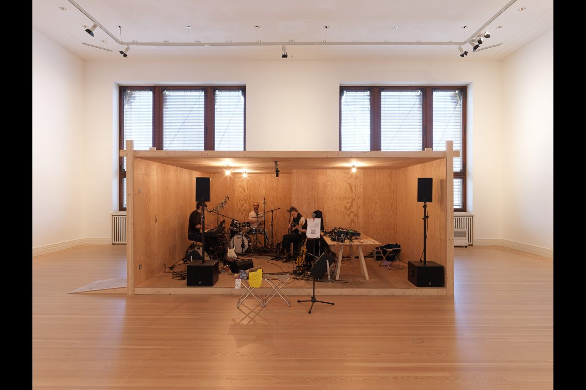 Rirkrit Tiravanija untitled 1996 (rehearsal studio no. 6, open version), 1996 Installation view, “Rirkrit Tiravanija: DAS GLÜCK IST NICHT IMMER LUSTIG,” Gropius Bau, Berlin, 2024 Courtesy the artist © Gropius Bau Photo Nick Ash