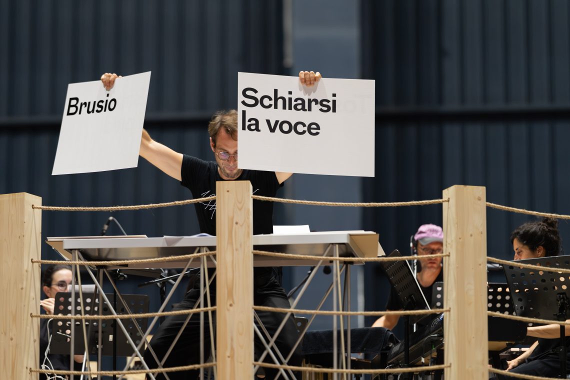 An evening with Rirkrit Tiravanija. Courtesy the artist and Pirelli HangarBicocca. Photo Lorenzo Palmieri