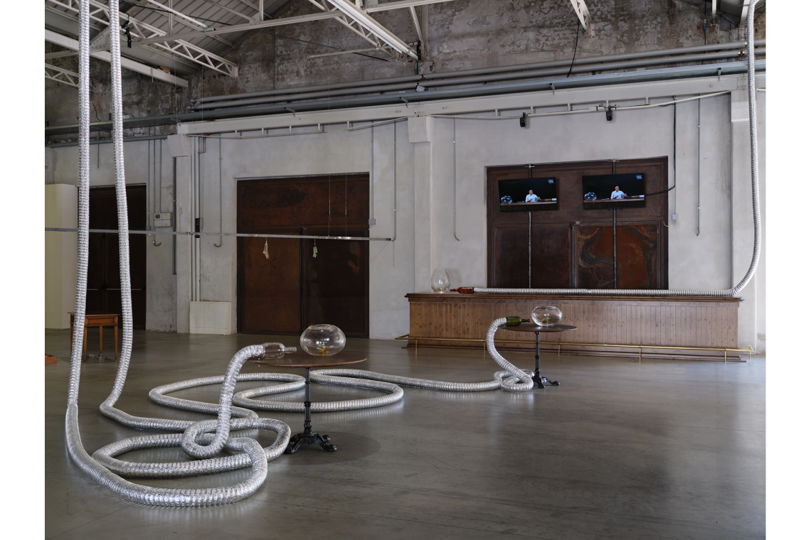 Aki Sasamoto “XYZ” Veduta della mostra, Pirelli HangarBicocca, Milano, 2026 Courtesy l’artista e Pirelli HangarBicocca, Milano Foto Agostino Osio