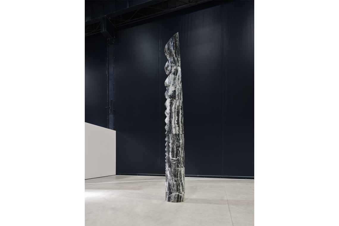 Luciano Fabro La Luna, 1997 Veduta dell’installazione, Pirelli HangarBicocca, Milano, 2026 Tate: Purchased 2002 Courtesy Pirelli HangarBicocca, Milano Foto Agostino Osio