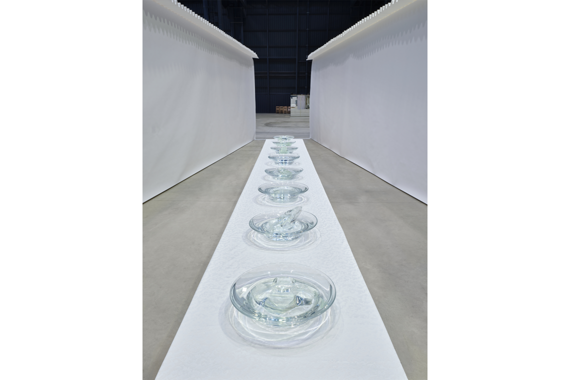 Luciano Fabro Iconografie, 1975-80 Veduta dell’installazione, Pirelli HangarBicocca, Milano, 2026 Collezione privata Courtesy Pirelli HangarBicocca, Milano Foto Agostino Osio